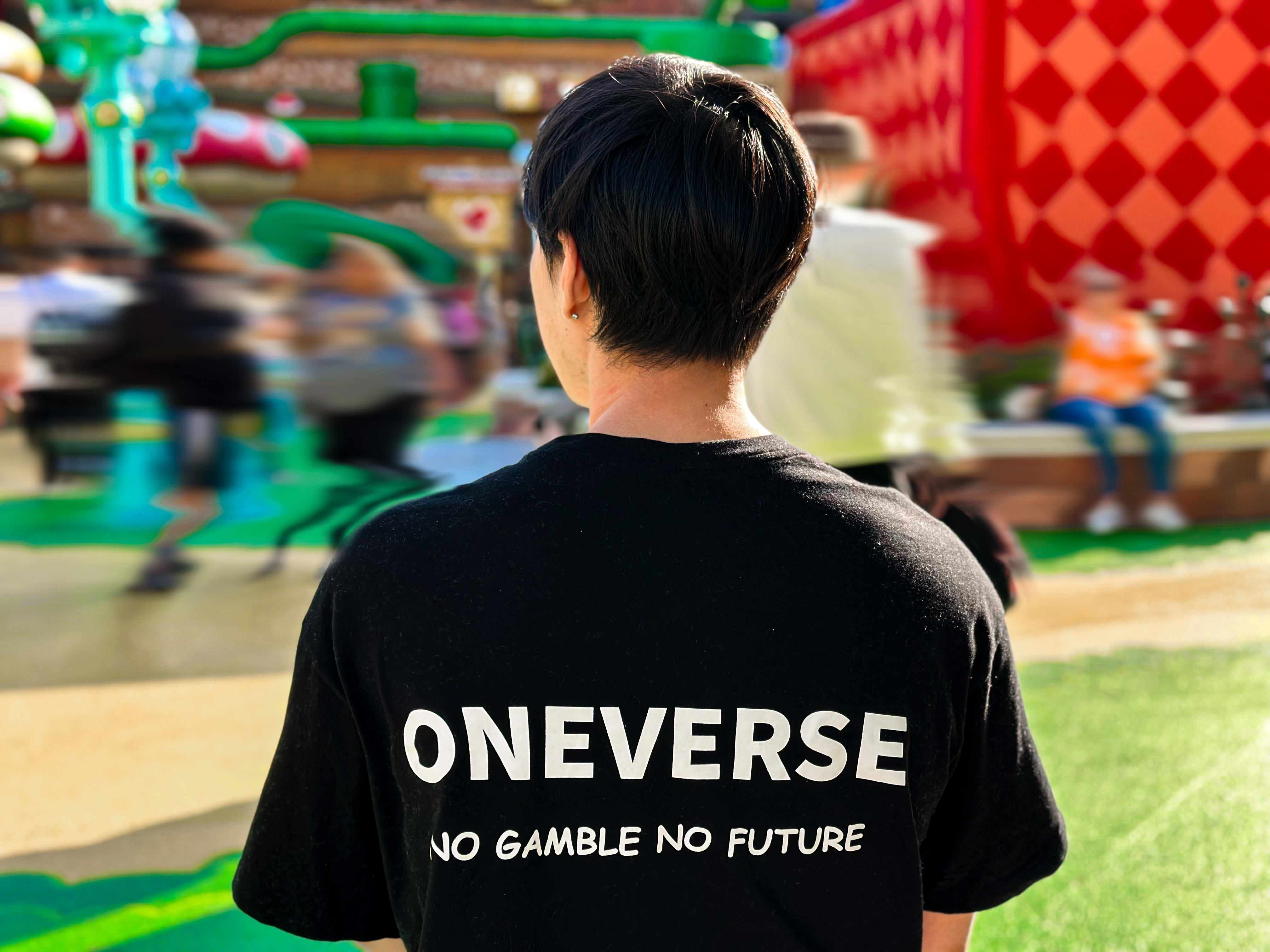 ONEVERSE 短袖T恤- ONEVERSE