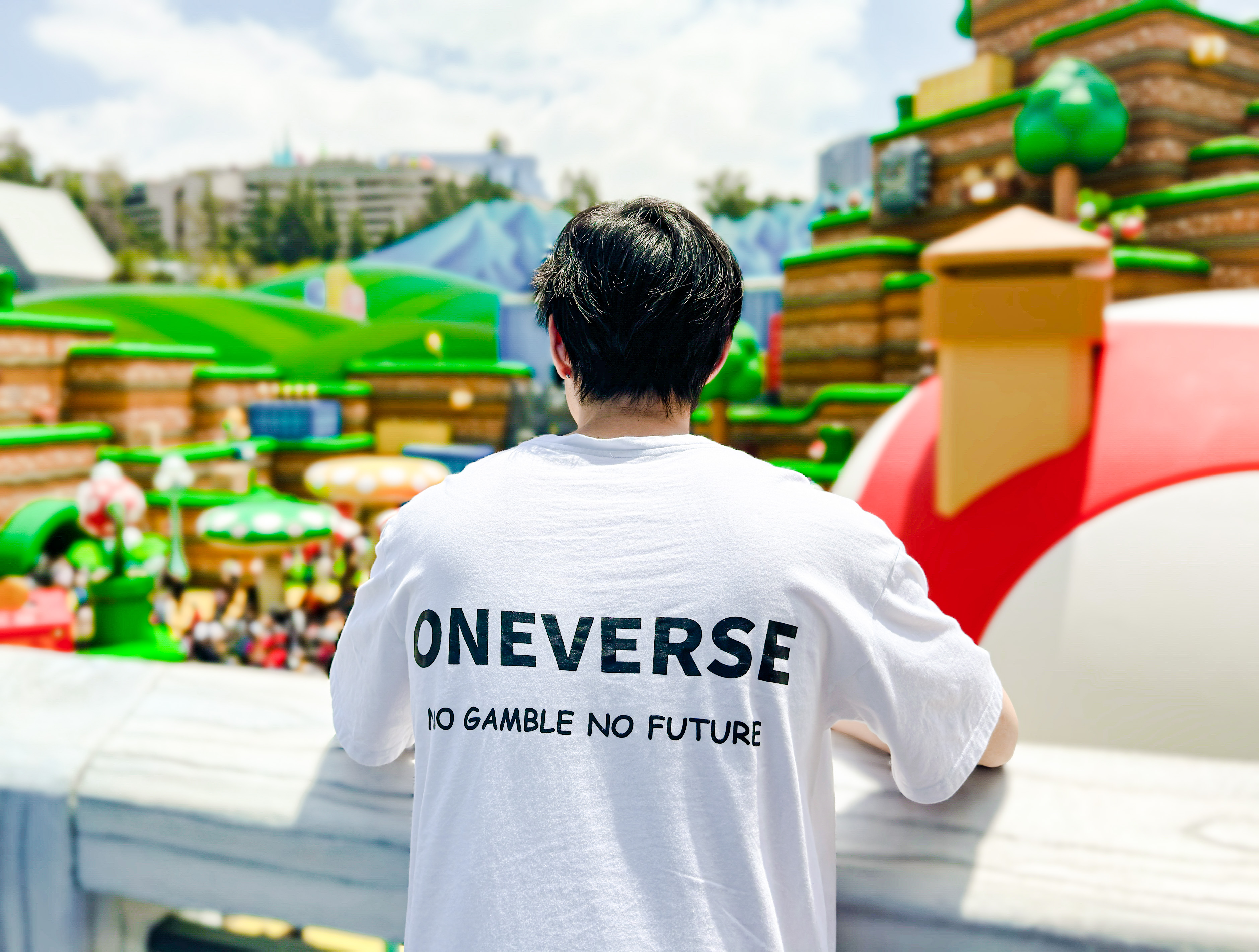 ONEVERSE 短袖T恤- ONEVERSE